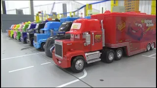 Disney Cars 10 Mack Truck drive toys play 디즈니 카 10대 맥 트럭 운전 장난감 놀이
