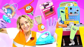 Nicoles Grüne Box - Spielzeugvideo für Kinder - Wir reparieren unsere Spielsachen