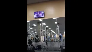 When you go to the gym at 1am…