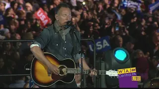 11-29 Trending: Bruce Springsteen opens up about mental health struggles