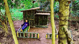 Camping hujan deras || Membangun pondok bambu yang sederhana di pinggir sungai