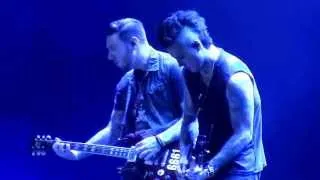 Avenged Sevenfold @ Heavy Mtl 2013 - 03 - Welcome to the family