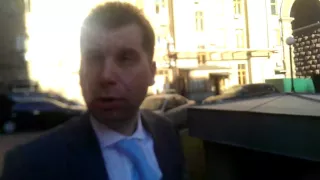 Депутат Самопомічі забирає камеру у журналіста
