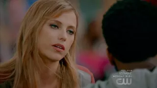 The Originals 5x02-Freya tells Vincent that Klaus is in town