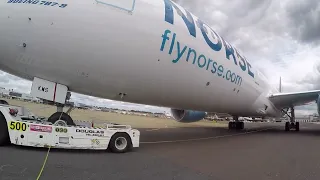 Boeing 787 Pushback Headset man POV