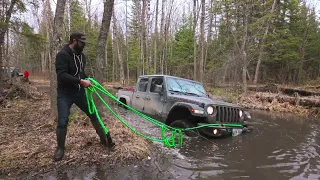 Jeep Gladiator deep water attempt and recovery