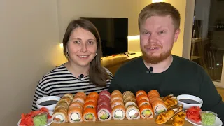 ВКУСНЫЕ СУШИ 🍣 Мукбанг роллы 🍱 Как нам РАЗБИЛИ машину 😱