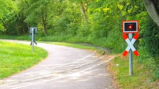 Miniature Crossing! Killesbergpark Railway Crossing, Stuttgart