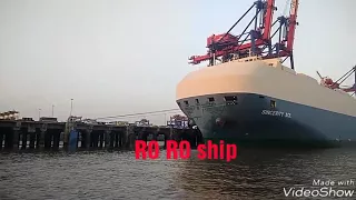 Ro Ro ship, vehicle carrier Sincerity Ace at port