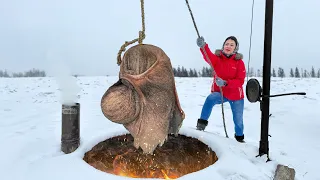 Just Put the Chicken and Vegetables Inside the Beef Stomach and put it on the fire