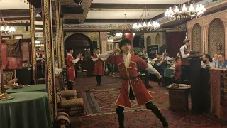 Şirvanşah Muzey Restoran - Milli Rəqs (Shirvanshah Museum Restaurant - Azerbaijan National Dance)