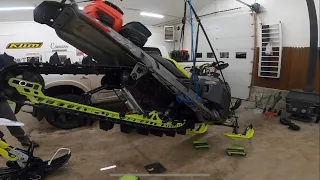 How Much Does A 2023 Ski Doo Summit X Expert Turbo 154” Weight ?