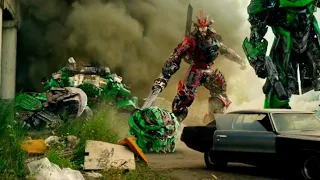 Transformers The Last Knight - Autobots vs Decepticons The Town Battle