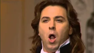 Roberto Alagna  en la Sala Gaveau de París, 2001