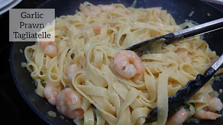 Easy Garlic Butter prawn pasta. Quick and easy weeknight meals. 15 minutes meal idea.