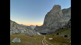 Backpacking the Wind River Range, Wyoming - Washakie Pass Loop to Cirque of the Towers