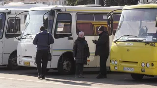Черкаси прийняли 28 автобусів із переселенцями із Сум