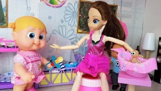 MOM IS IN SHOCK! DIANA GREW UP) KATYA and MAX a FUN FAMILY Cartoons with Barbie dolls LOL
