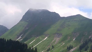 Le Pralet, randonnée d'été en dessus des Paccots dans le canton de Fribourg