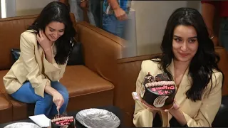 Gorgeous Shraddha Kapoor Celebrating Her Birthday With Media Cake Cutting Video