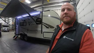 Previously Enjoyed 2020 Flagstaff Micro Lite 21FBRS Travel Trailer