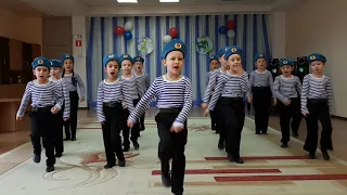 МДОУ детский сад № 122 Песня "Служить России"