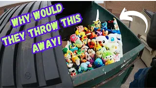 SOMEONE THREW THEIR POKEMON COLLECTION IN THE DUMPSTER!!  THIS SHOULD BE CRIMINAL   DUMPSTER DIVING