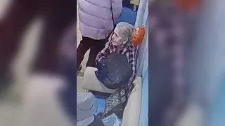 Бабка у бабки стырила "бабки". Real video
