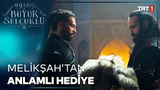 Sultan Melikşah'tan Anlamlı Hediye! | Uyanış: Büyük Selçuklu 16. Bölüm