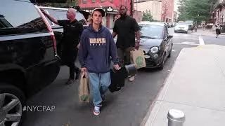 JUSTIN AND HAILEY BIEBER GO FOOD SHOPPING TOGETHER AT WHOLE FOODS IN SOHO  NEW YORK