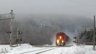 CN 556:NB avec CN 4715 a Chambord/Qc 4 février 2024