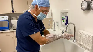 How to SCRUB IN TO SURGERY and STERILE GOWNING Tutorial!