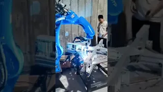 1 4 meter high precision welding robot for auto parts factories in China is a hot seller in 2022