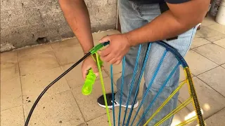 Tejiendo una silla Acapulco en vivo.