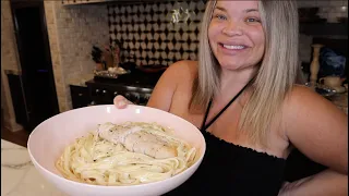 FAST AND EASY CHICKEN FETTUCCINE ALFREDO | Cooking With Trish