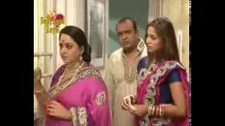 On location of TV Serial 'Khelti Hai Zindagi Aankh Micholi'  Bracelet that Prabha buys for Trisha is