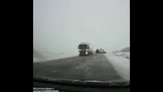 Водитель чудом избежал ДТП на трассе М5 в Челябинской области