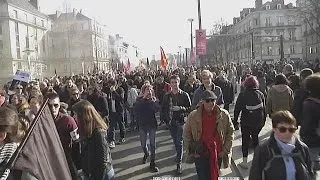 France election: clashes in Nantes ahead of Le Pen rally