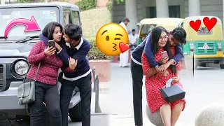 What happens after giving back  hugs to stranger | pappu prankster|