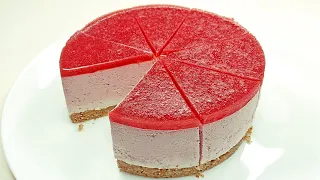 Tender strawberry Keto cheesecake with mascarpone without baking