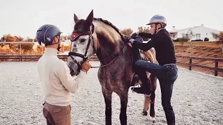 RIDING MY NEW HORSE AFTER 1 MONTH OF TRAINING