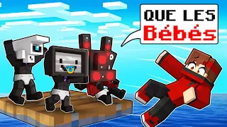 COINCÉ SUR UN MINUSCULE RADEAU AVEC LES BÉBÉS SKIBIDI SUR MINECRAFT !