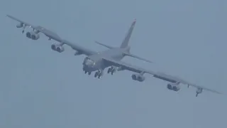 INCREDIBLE USAF B-52 Stratofortress SHORT Approach into RAF Fairford after Fly Past! (2019)