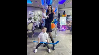 Александр Овечкин устроил танцы с годовалым сыном.  Новые видео 2021