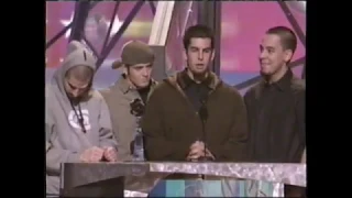 Pink & Nelly Presenting Billboard Awards '01 to Linkin Park