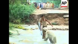 Evacuations in Sindh; flood pix from Punjab; ICRC in DI Khan