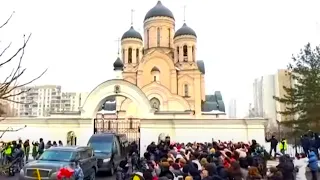 Alexei Navalny's Funeral Draws THOUSANDS #TYT