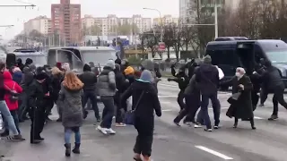 Противостояние с силовиками на проспекте Пушкина - Минск