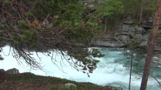 Ceļš uz Geirangerfjord caur sniegotām virsotnēm Norvēģijā 4