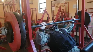 Iron Strongman Kaciga 264kg.